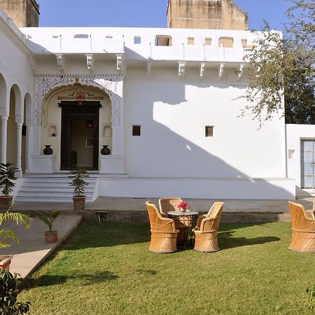 Hotel Chobdar Haveli Мандава Екстер'єр фото