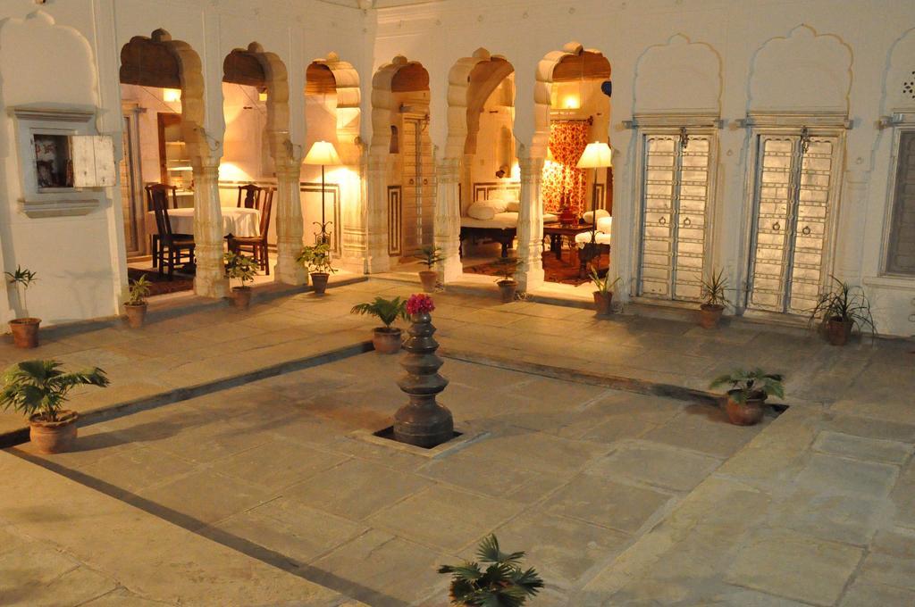 Hotel Chobdar Haveli Мандава Екстер'єр фото
