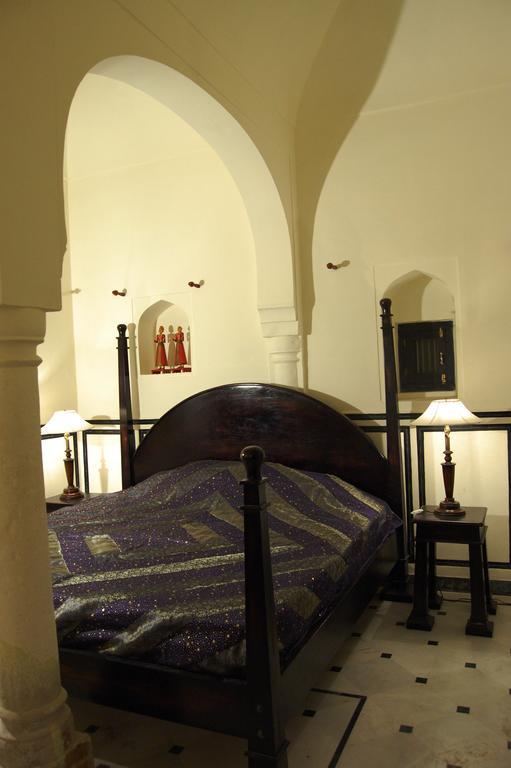 Hotel Chobdar Haveli Мандава Екстер'єр фото