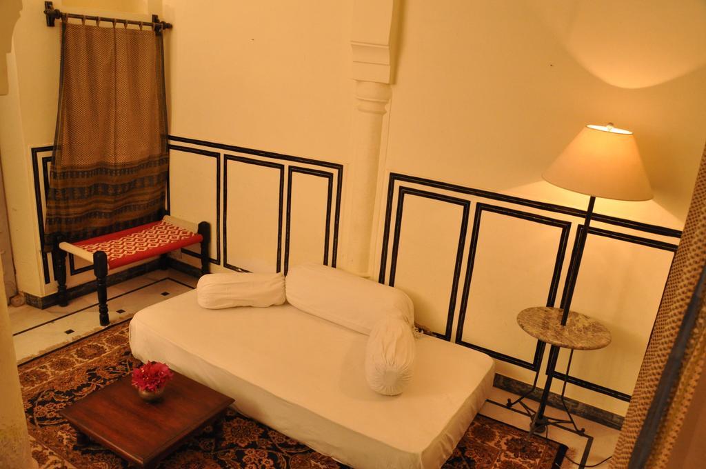 Hotel Chobdar Haveli Мандава Екстер'єр фото