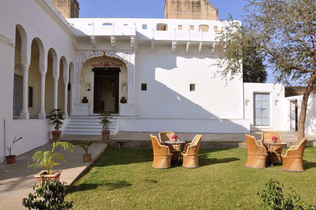 Hotel Chobdar Haveli Мандава Екстер'єр фото